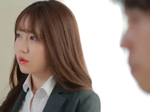 Khi bố anh xã nhìn thấy vợ sắp cưới của con trai “thẩm du”
