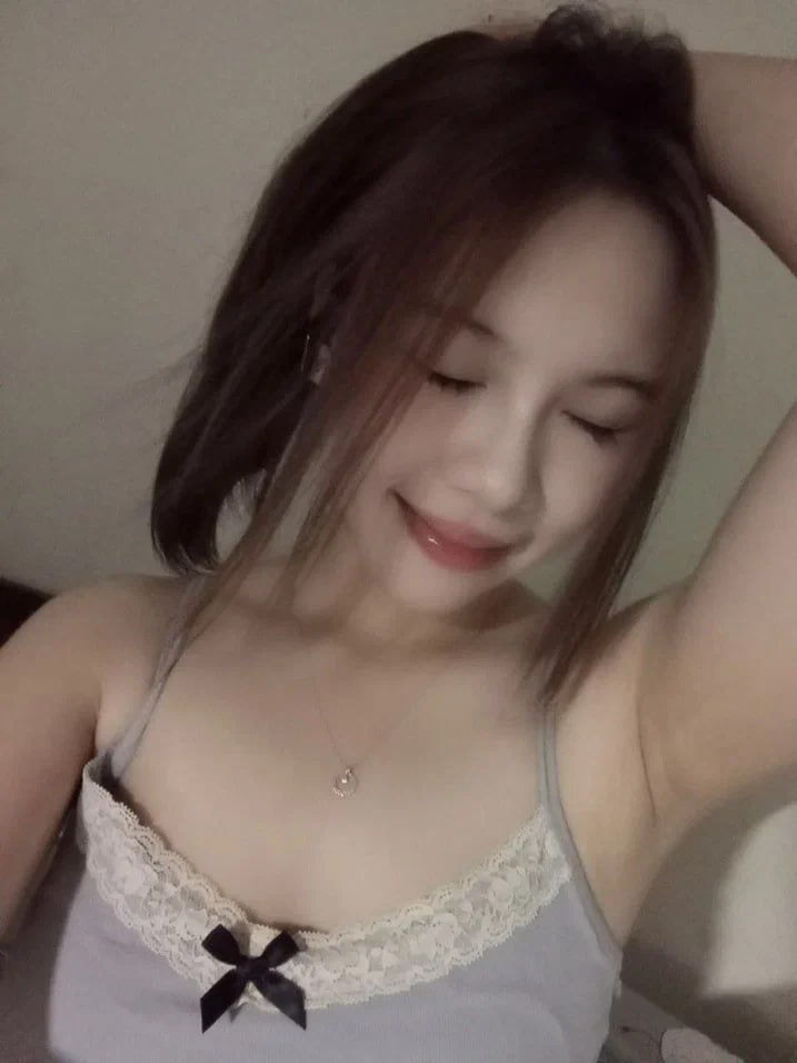 Anh thợ sửa ống nước trúng số và em chủ nhà dễ thương thân thiện